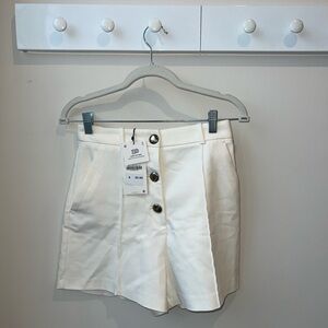Zara Women's White Button-Front Shorts